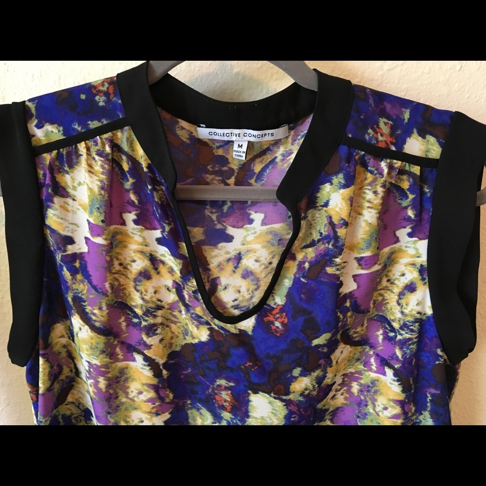 Abstract Pattern U-Neck Polyester Blouse - image 1